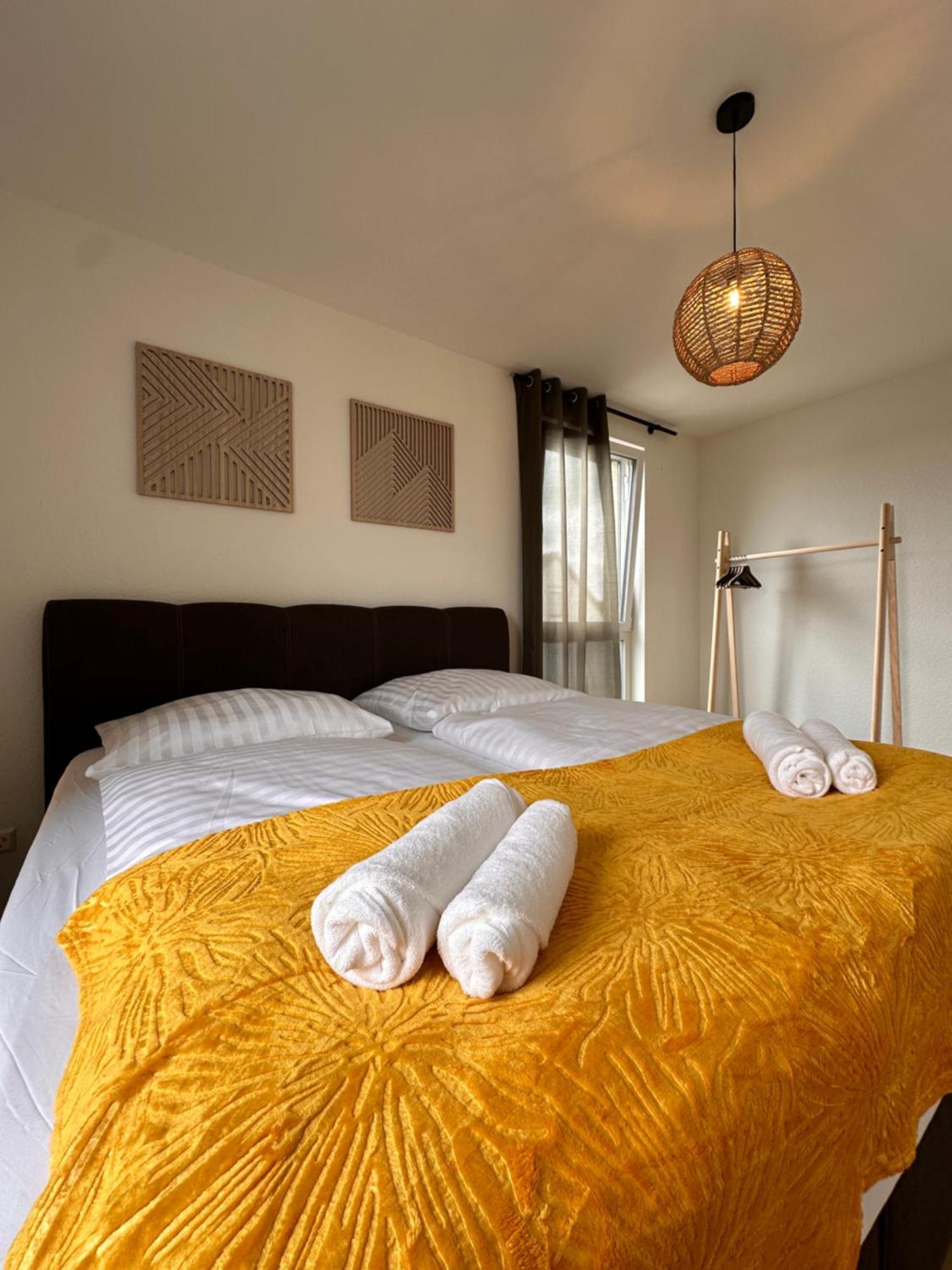 Appartamento Amao-Sepia I 86Qm I King-Size Beds I Netflix I Privat Balcony I Free Parking I Near Europapark Rheinhausen Esterno foto